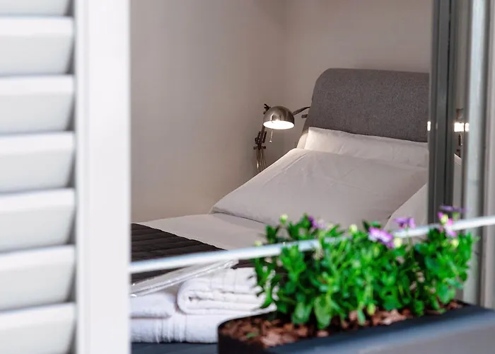 Vittorio Emanuele - Downtown Como