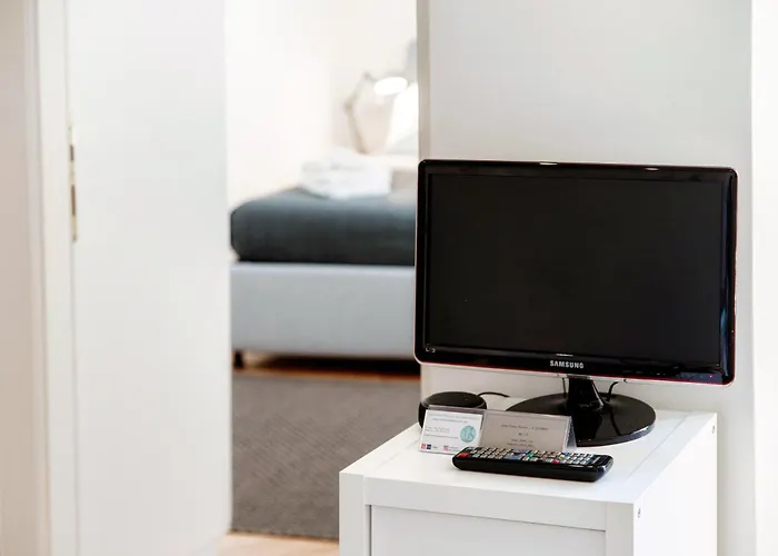 Vittorio Emanuele - Downtown * Como